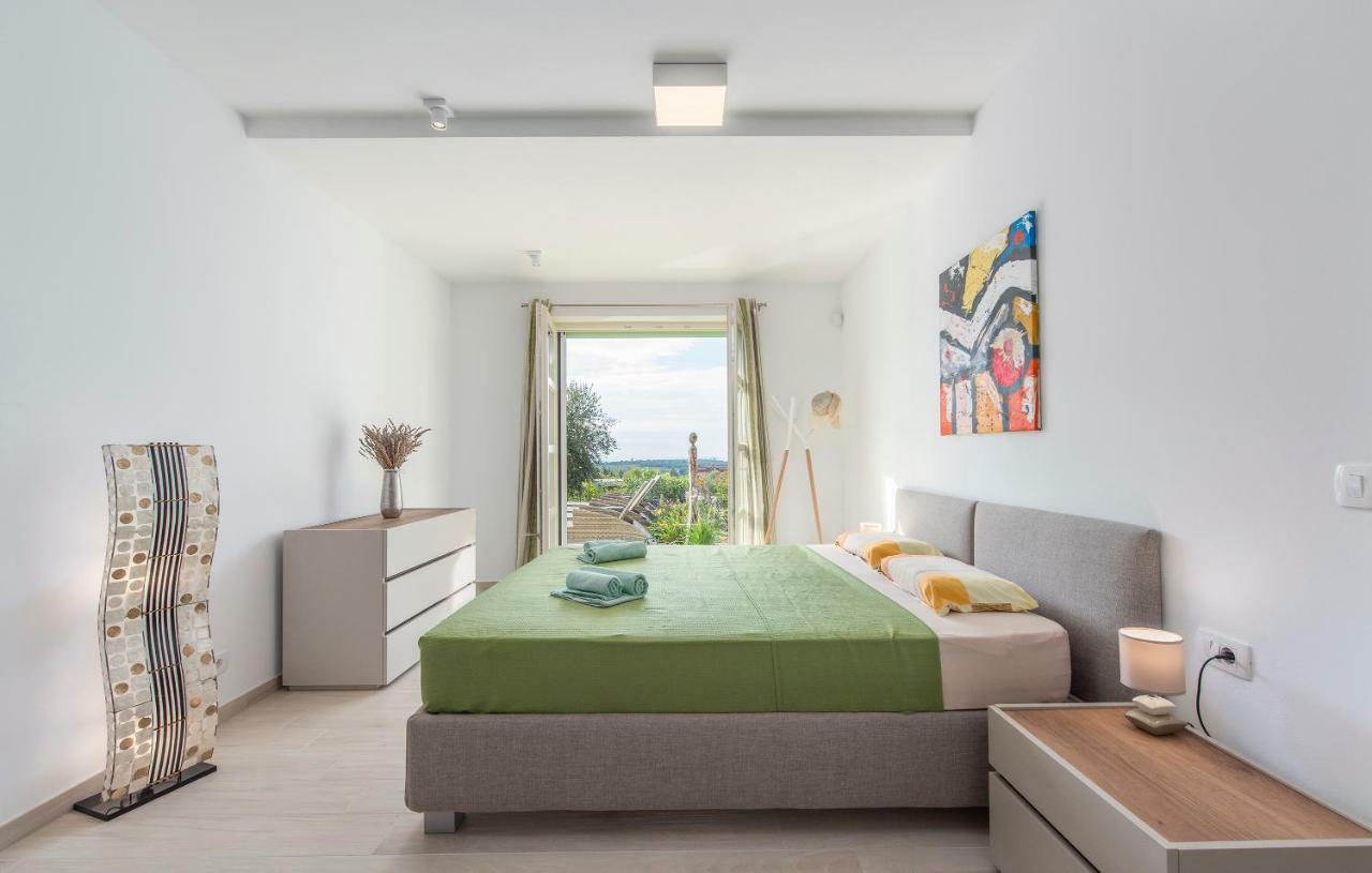 Design And Luxury Villa With Pool Kukci المظهر الخارجي الصورة